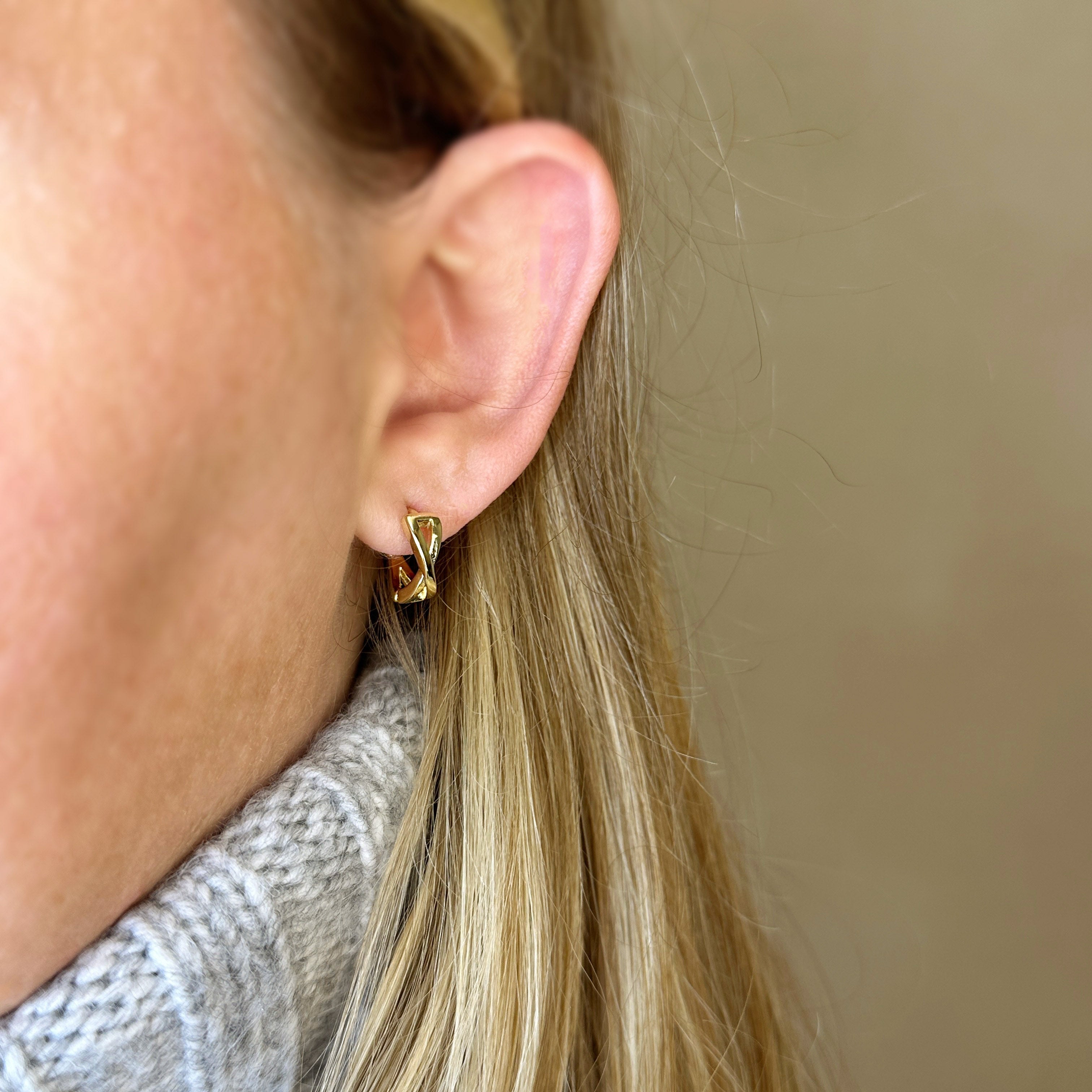 Gold Filled 18k X Clicker Hoop Earrings