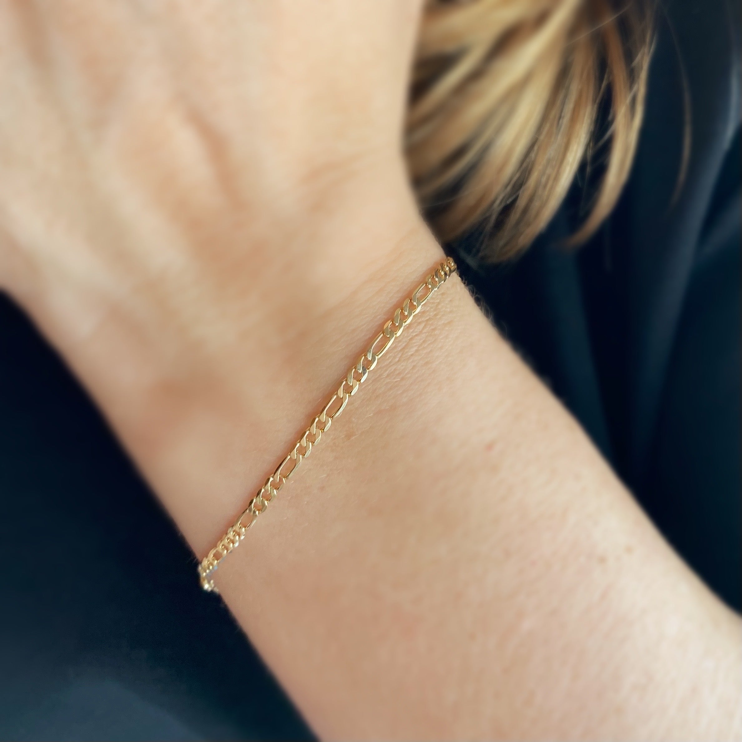 18k Gold Filled Figaro Bracelet 2.5mm – Classic Flat Chain for Layering