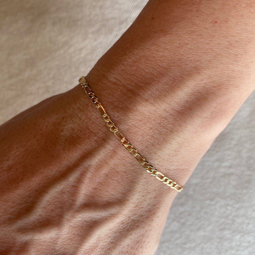 18k Gold Filled Figaro Bracelet 2.5mm – Classic Flat Chain for Layering