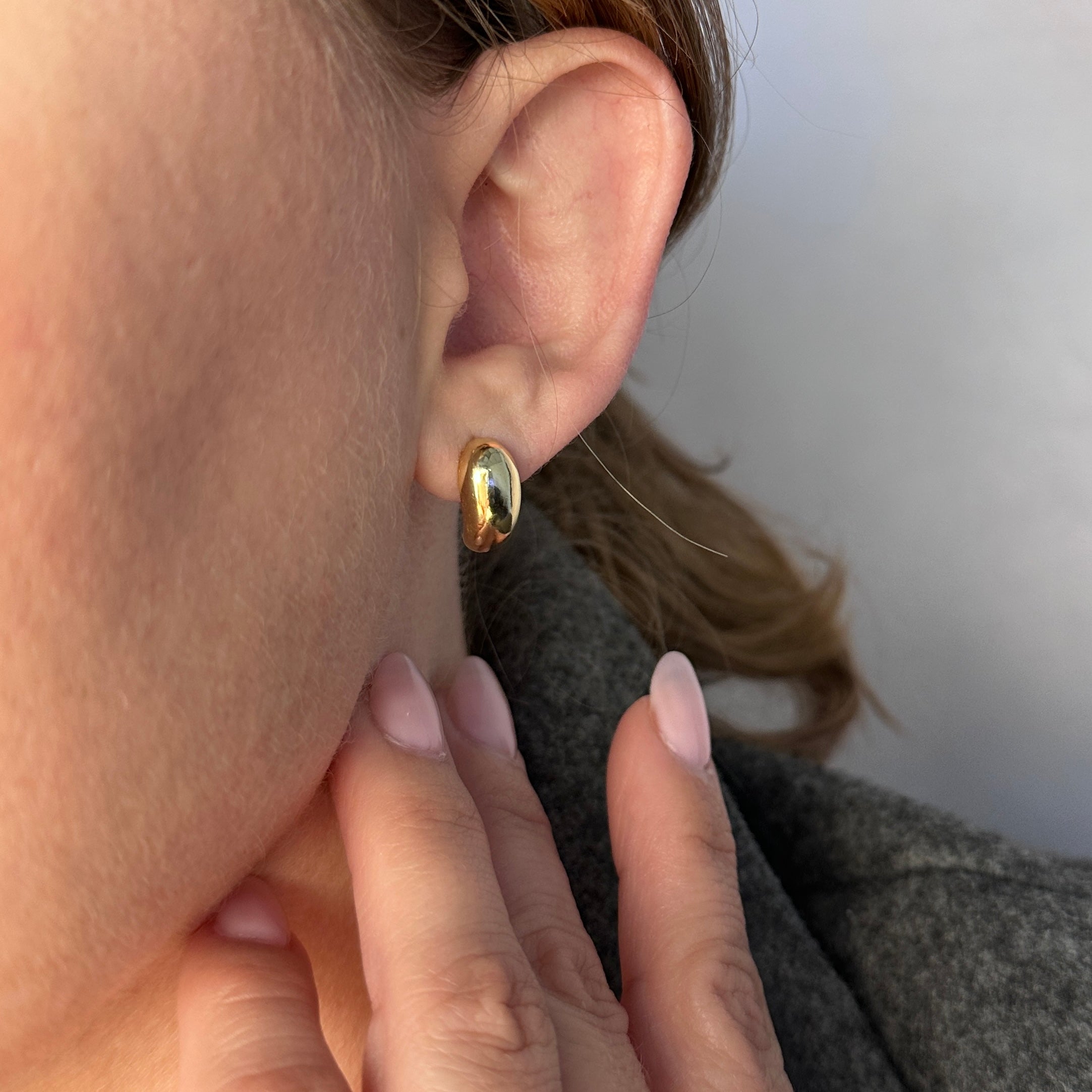 Polished Curved Small 18k Gold Filled Stud Earrings