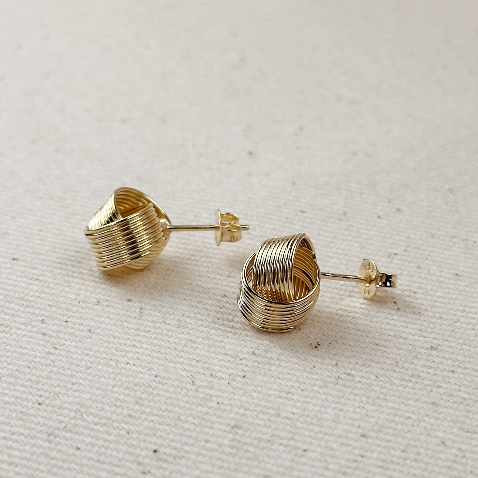 Gold Filled 18k Wire Knot Stud Earrings