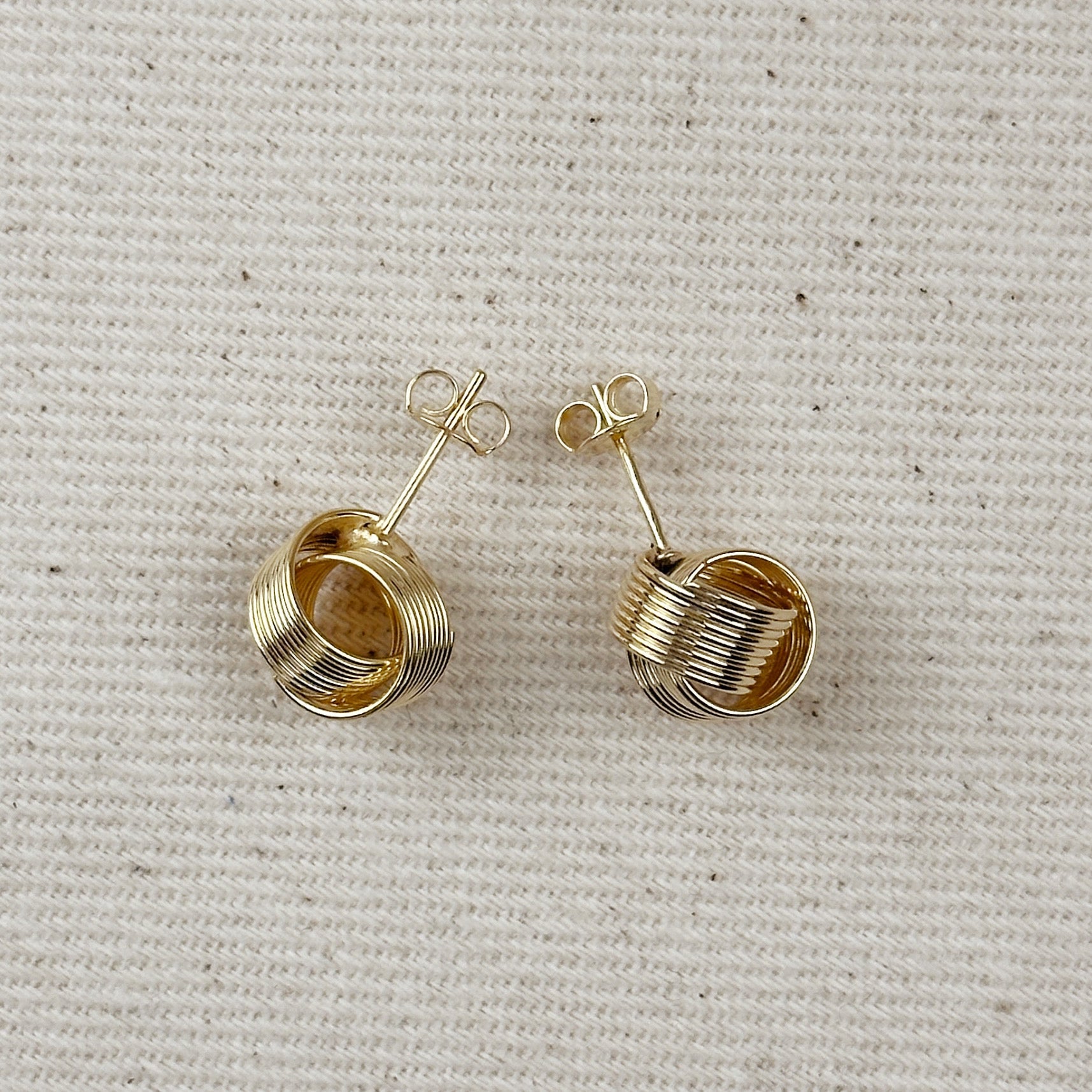Gold Filled 18k Wire Knot Stud Earrings