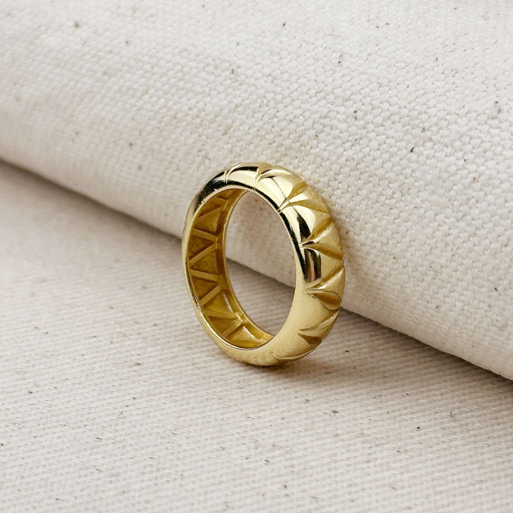 Gold Filled 18k Diamond Cut Detail Band Ring