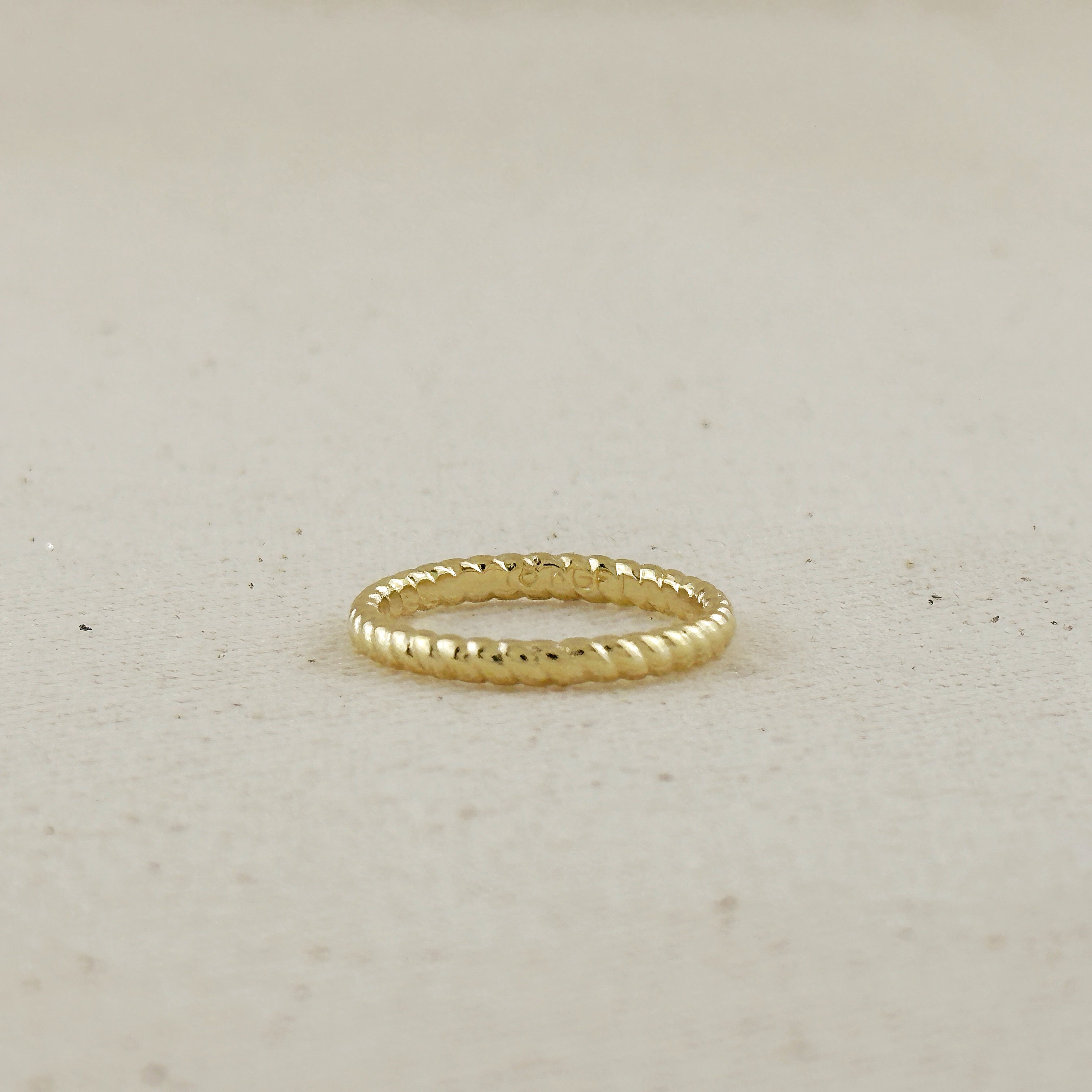 Ring 18k Gold Filled Twisted Design Band