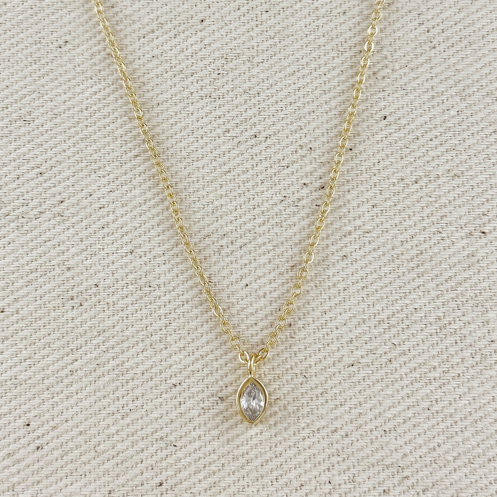 Necklace 18k Gold Filled Ellipse Solitaire