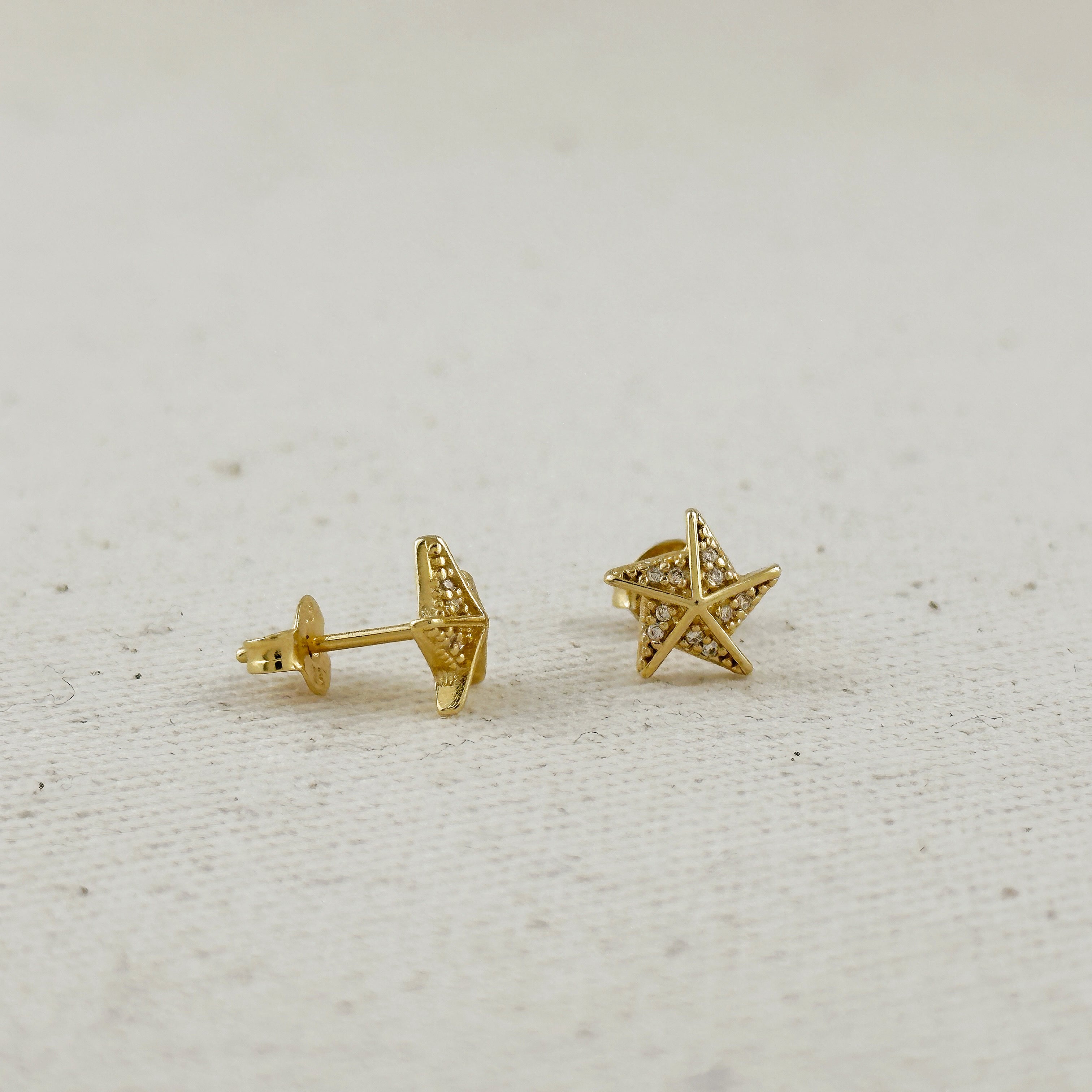Elegant 18k Gold-Filled CZ Stud Earrings – Stella a Mulinello Design