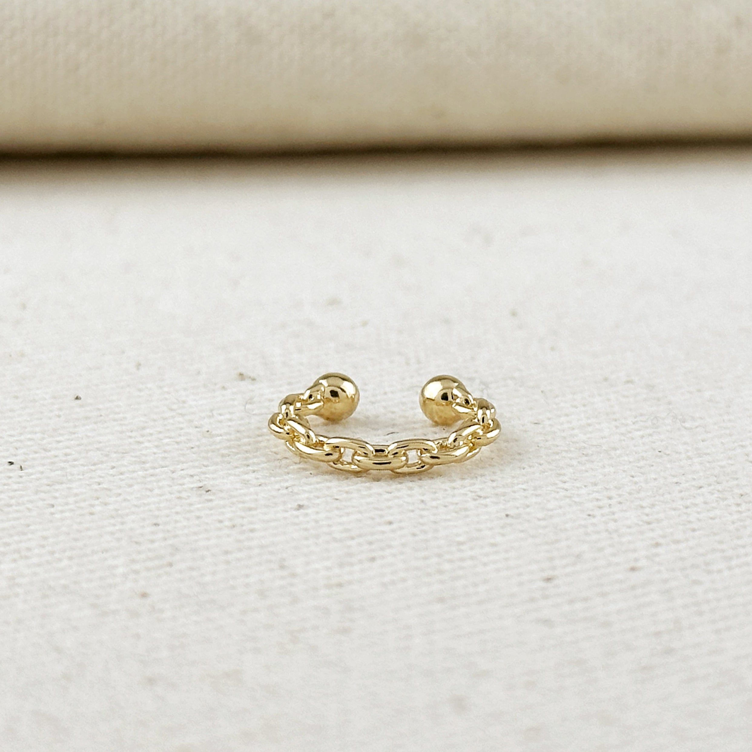 18k Gold-Filled Crafted Chain Ear Cuff – Stylish Detail with a Crafted Touch
