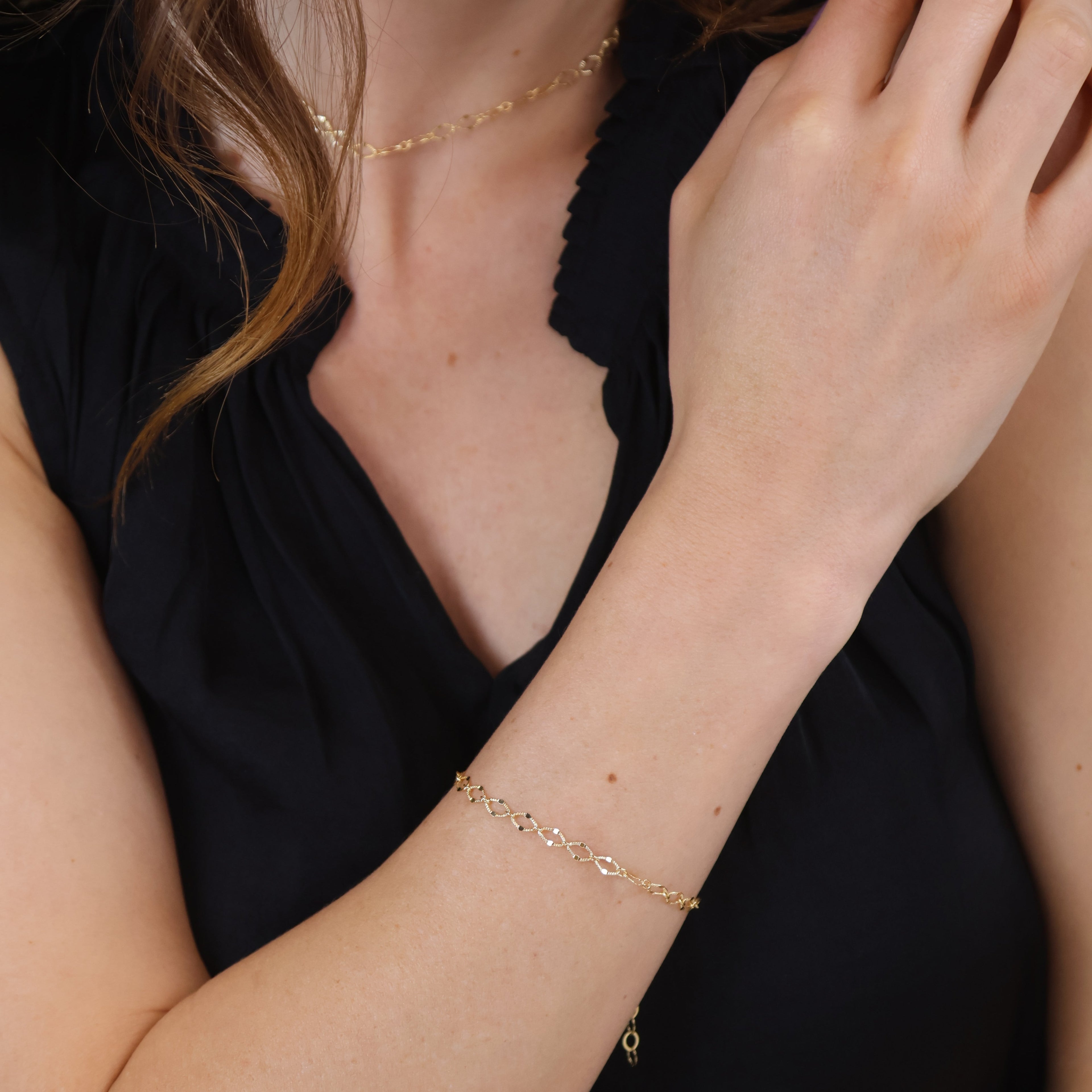 Gold Filled 18k Diamond Cut Detailed Chain Necklace