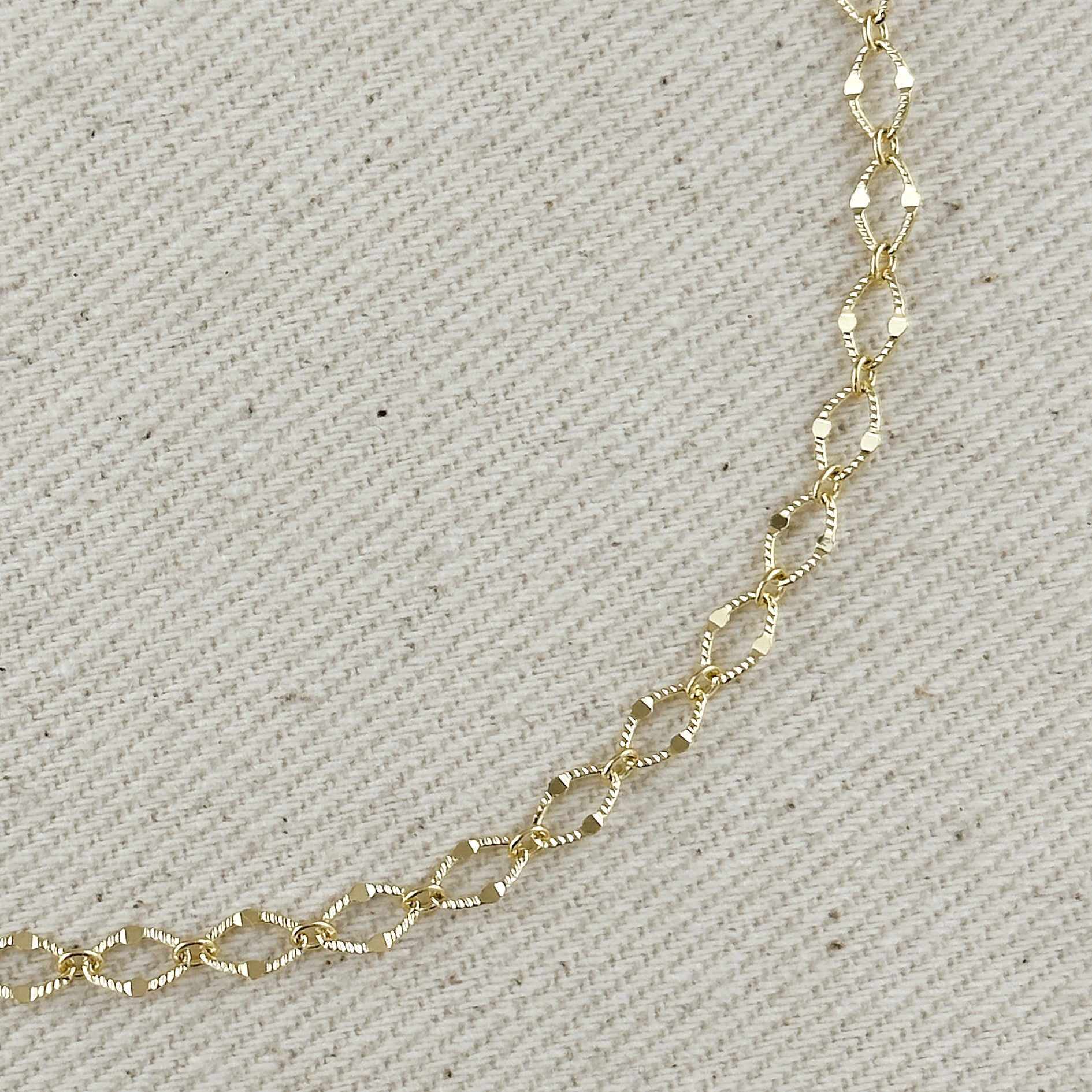 Gold Filled 18k Diamond Cut Detailed Chain Necklace