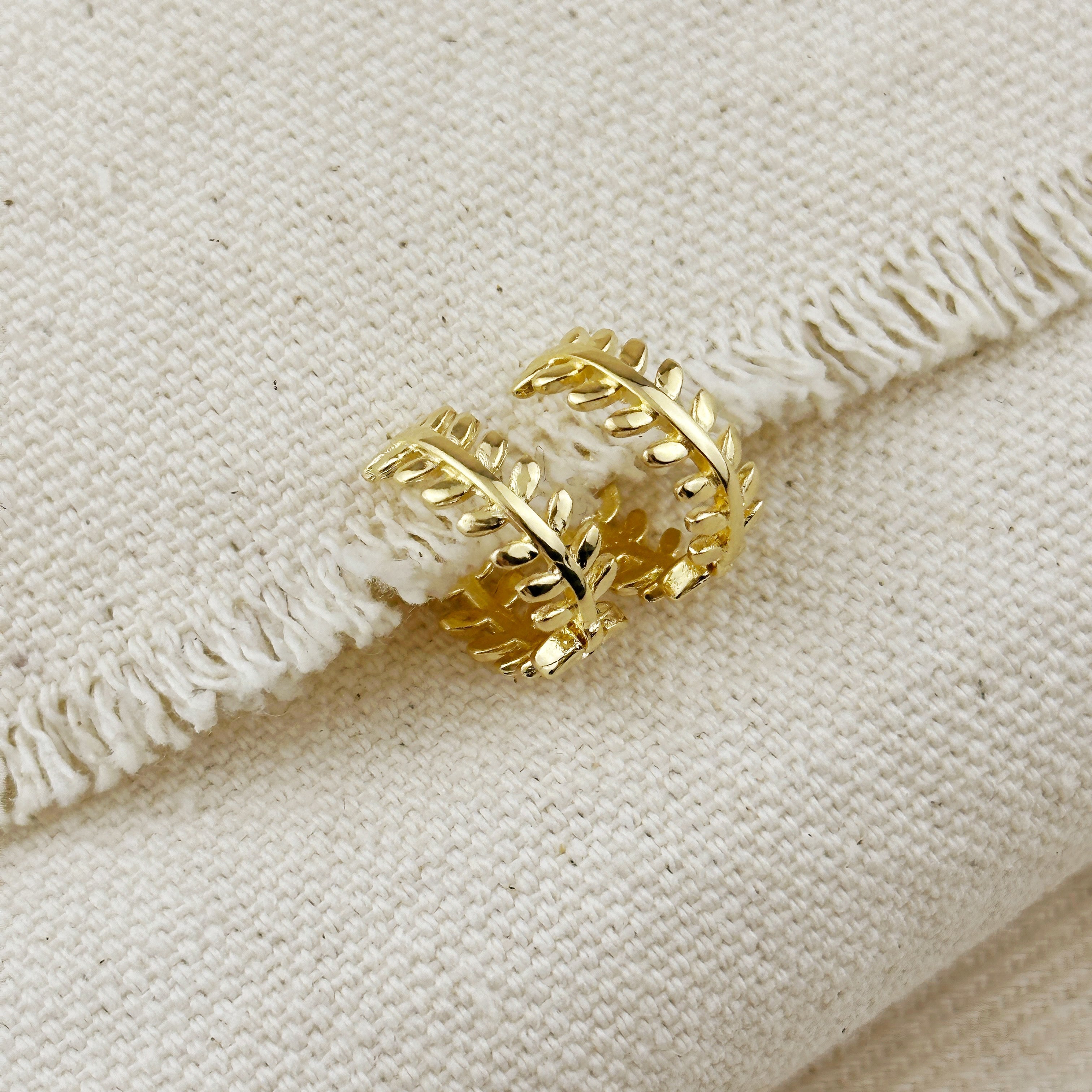 Gold Filled 18k Leaf Clicker Earrings