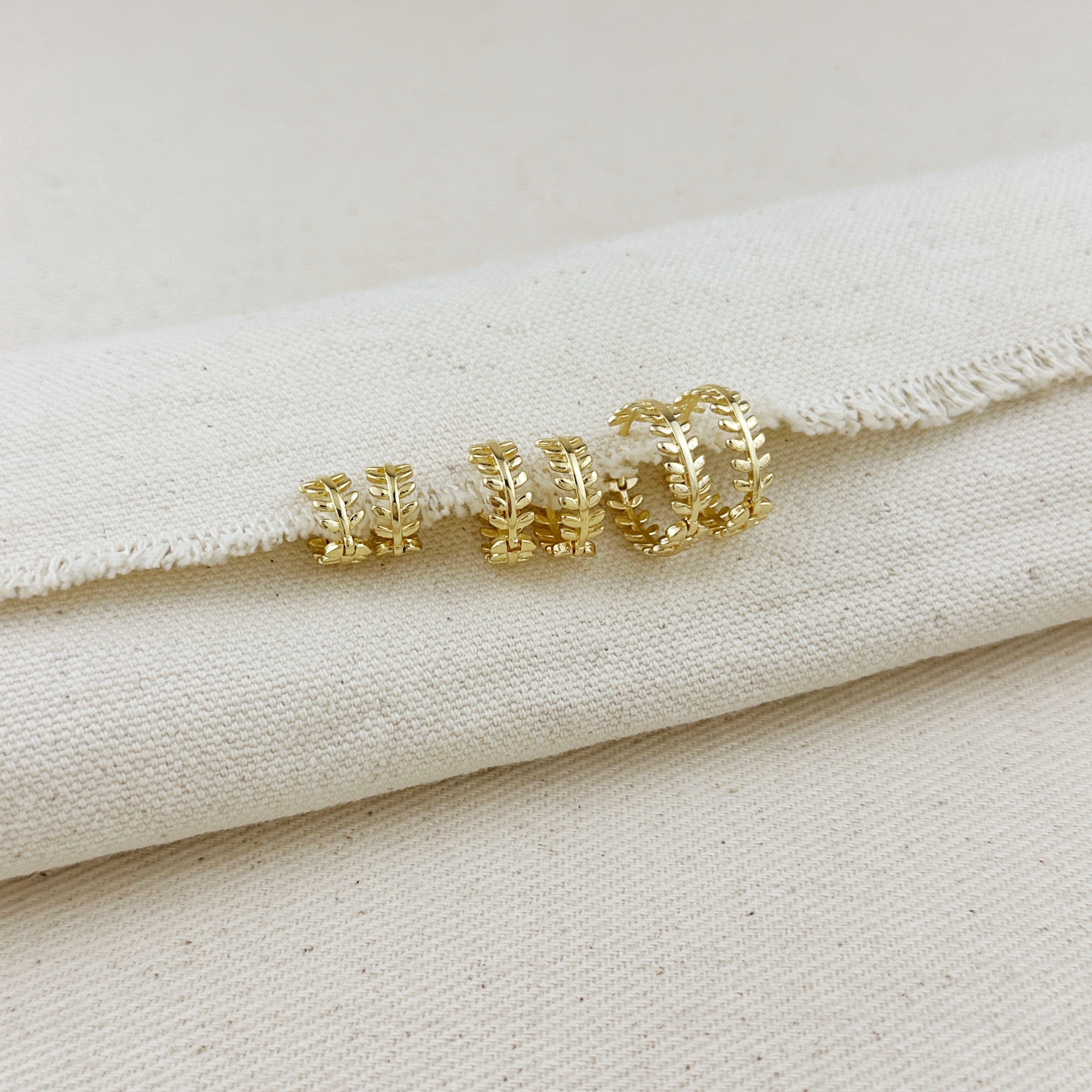 Gold Filled 18k Leaf Clicker Earrings