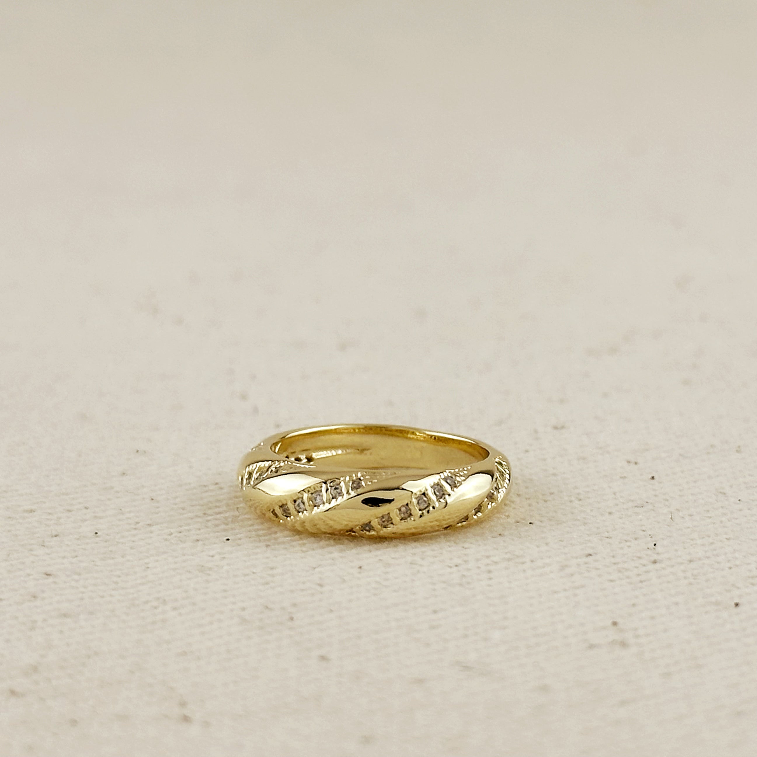 Gold Filled 18k CZ Ribbon Detail Band Ring