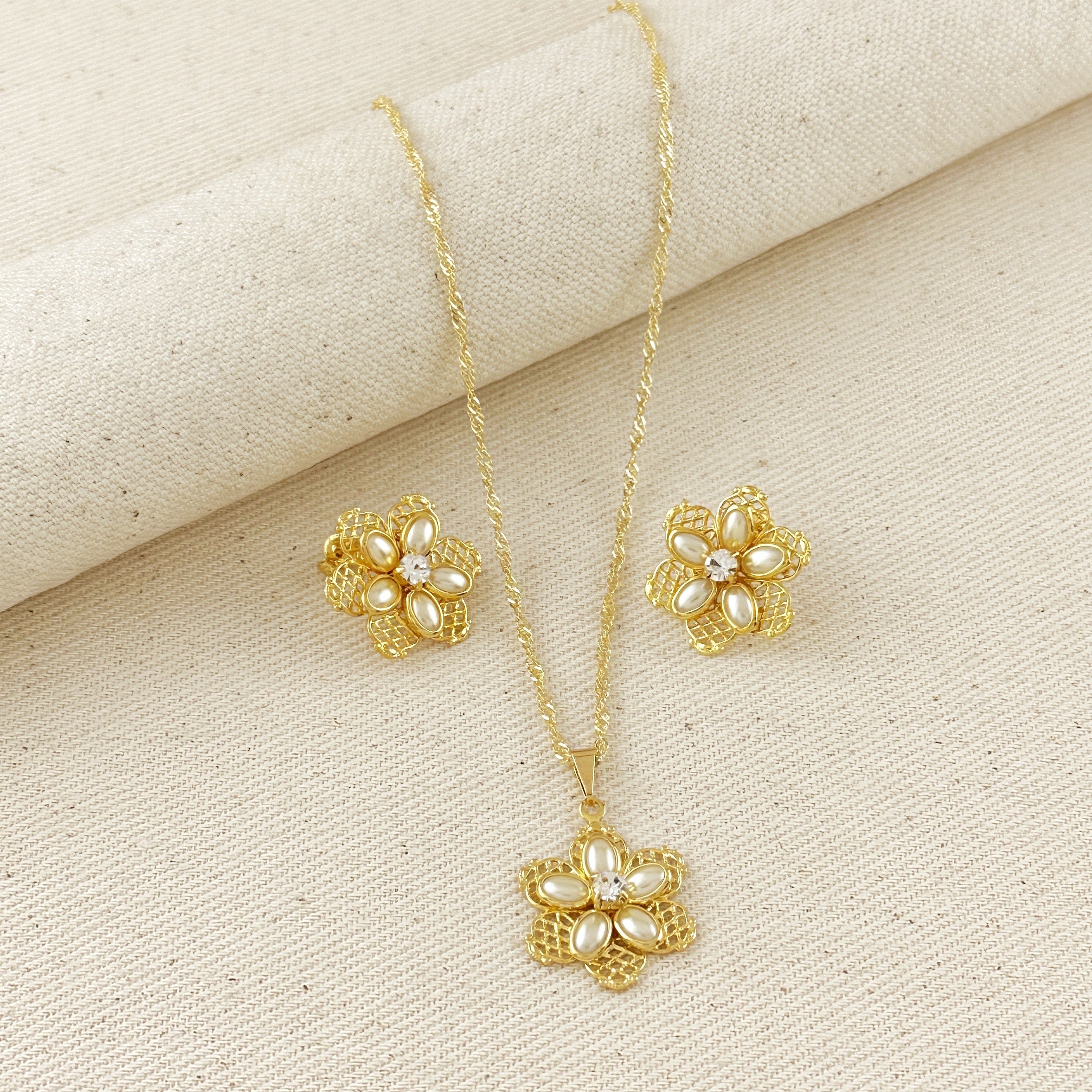 Necklace and Earring Set 18k Gold Filled Mesh Flower
